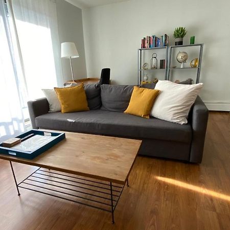 Cozy 2-Bedroom Condo Near Downtown, With Laundry, Parking, Balcony คาลการี ภายนอก รูปภาพ